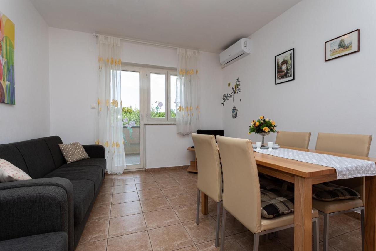Apartments Katarina Šilo Extérieur photo