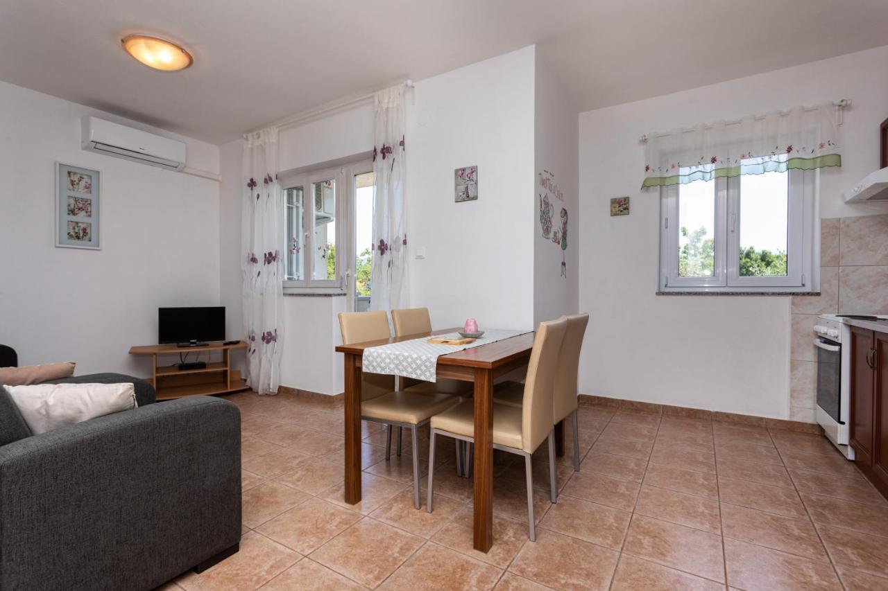 Apartments Katarina Šilo Extérieur photo